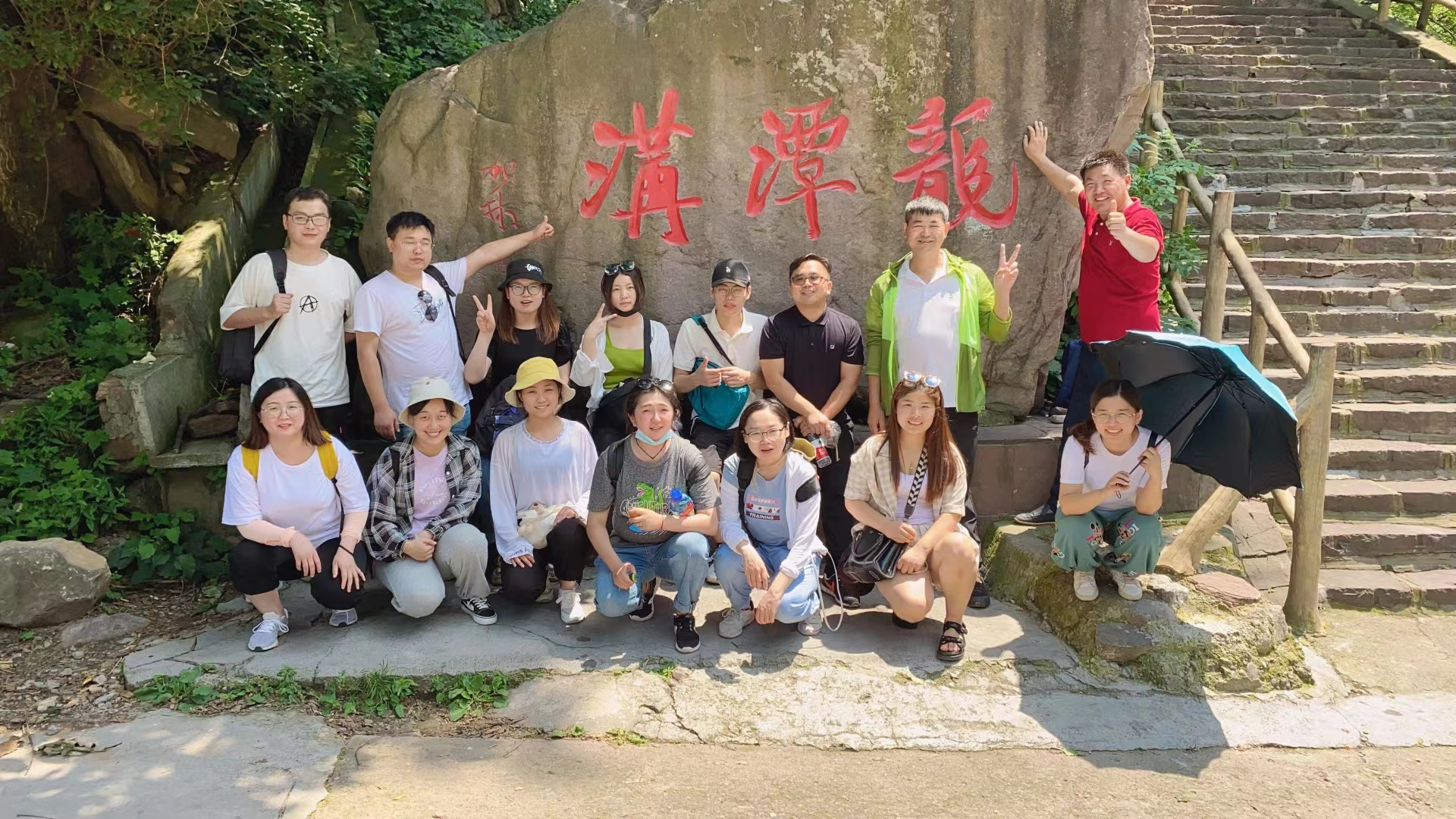 机会来了要能看懂，遇到问题也要敢于提问。别怕自己起步慢，只要愿意学、愿意实践、愿意总结，每天进步一点就很好。